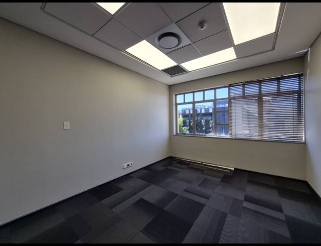 1,012M² OFFICE TO LET IN ILLOVO